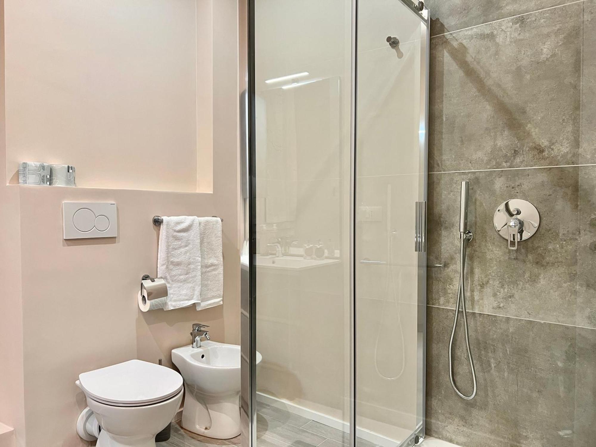 Lomellini One Apartment Genoa Ngoại thất bức ảnh