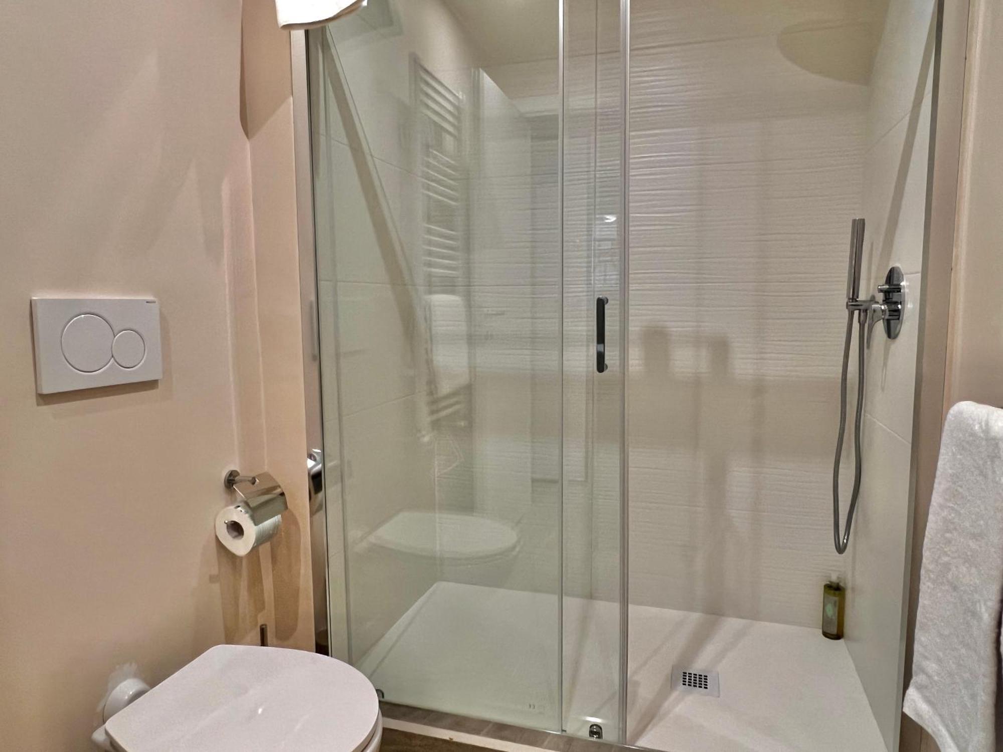Lomellini One Apartment Genoa Ngoại thất bức ảnh