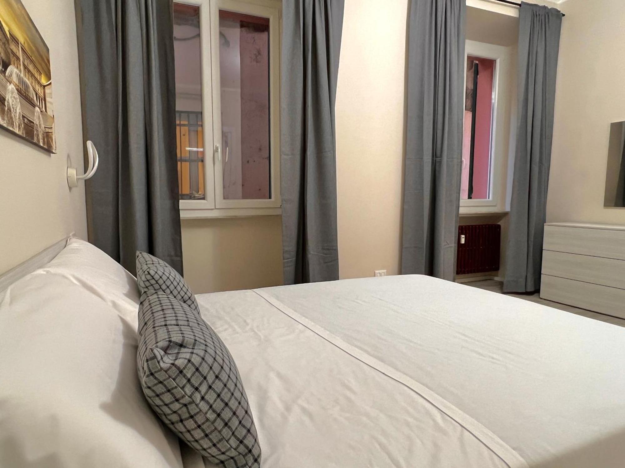 Lomellini One Apartment Genoa Ngoại thất bức ảnh