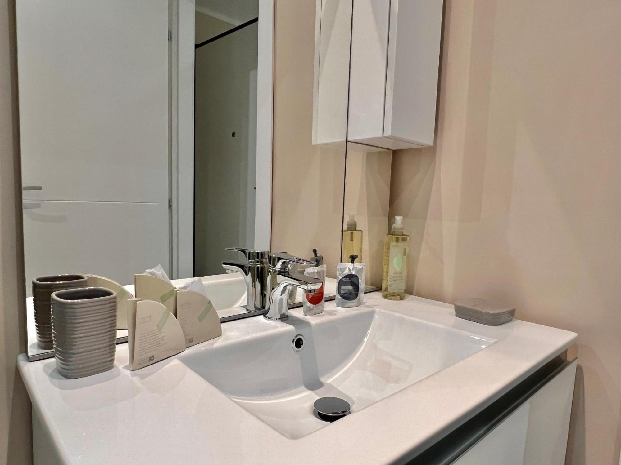 Lomellini One Apartment Genoa Ngoại thất bức ảnh